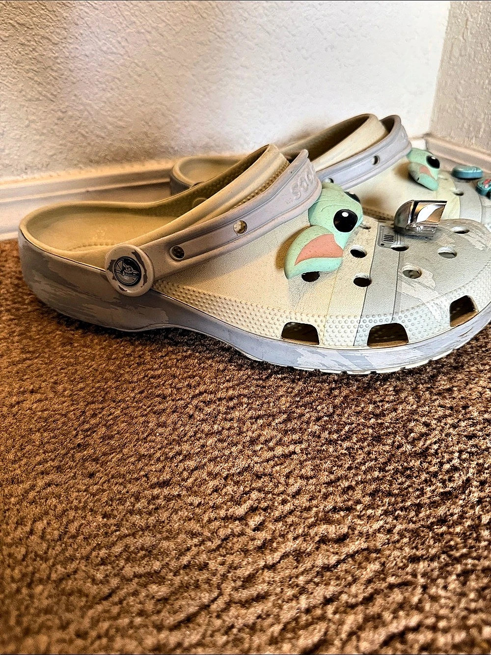 Crocs Star Wars Grogu Classic Clog Green & White